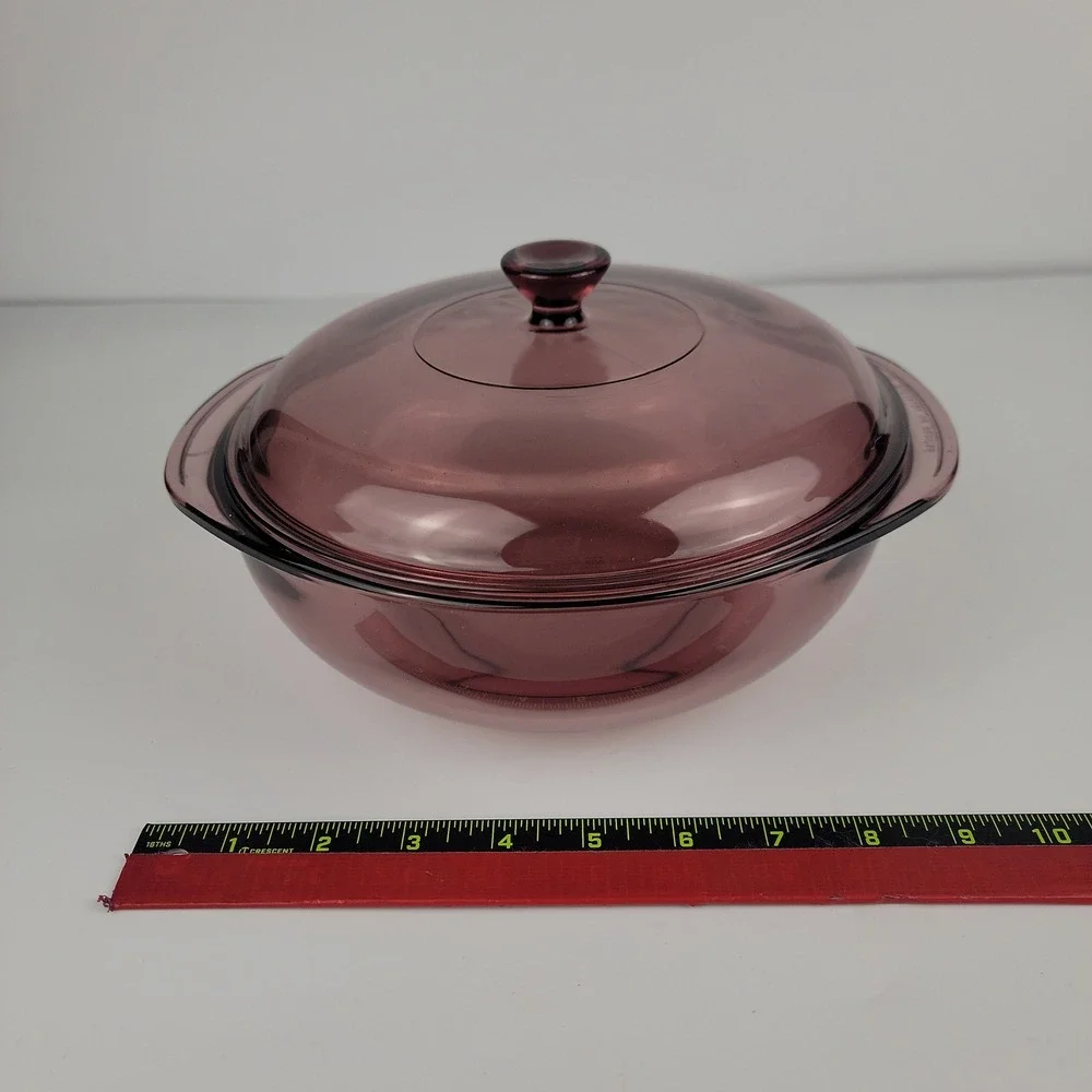 Pyrex Visions Cranberry Glass Casserole Dish with Lid 2 Qt Round 024 Purple USA